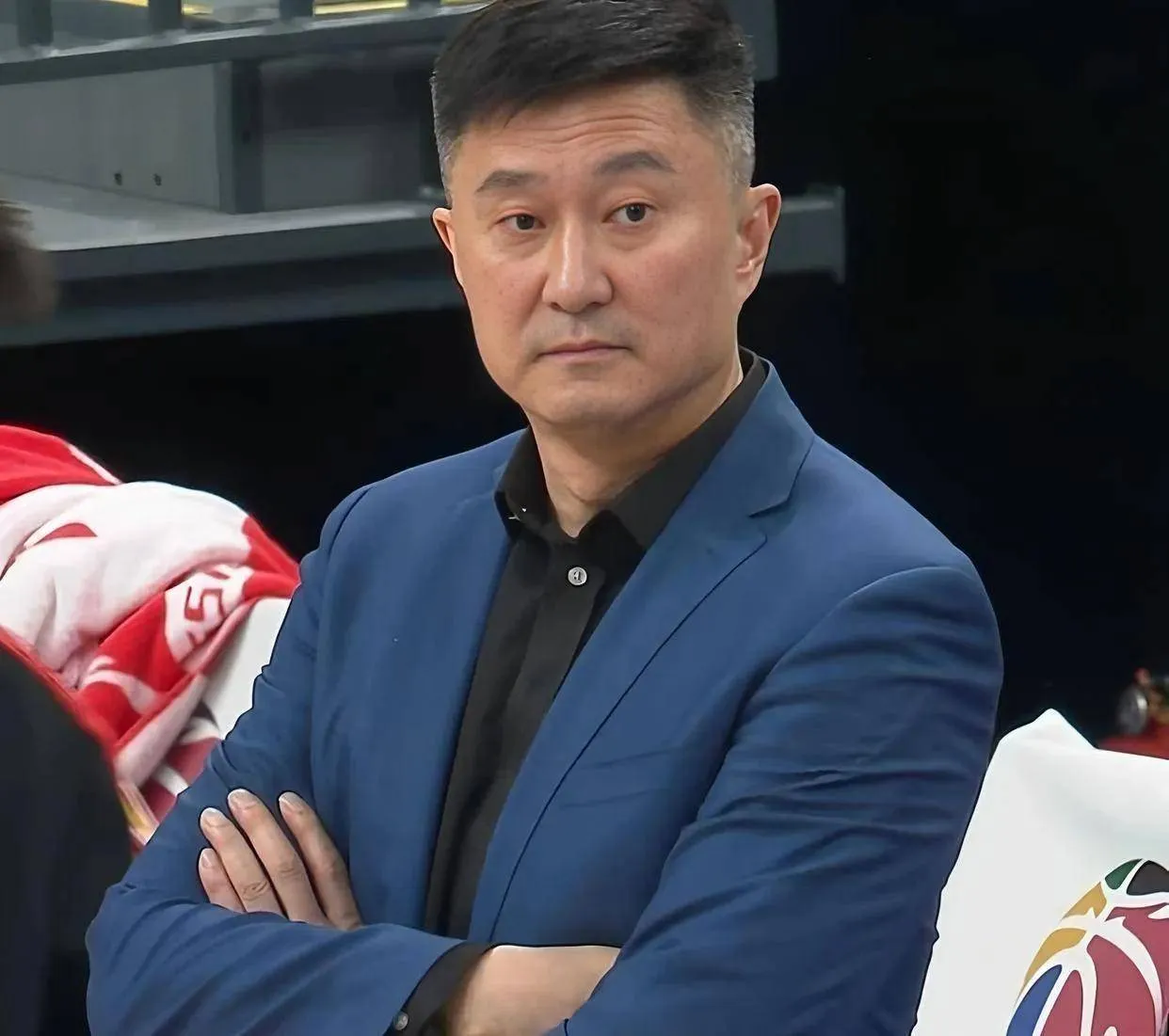 开云体育下载公司-广东3消息！杜锋强调球队困难，焦泊乔婉拒归队，萨姆纳伤缺两周